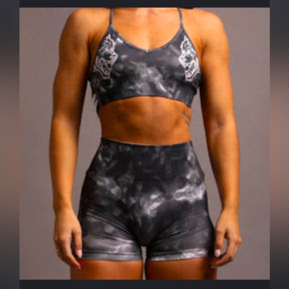 Darc Sport She Dual Seamless Everson sport bra & shorts in Midnight Black Marble